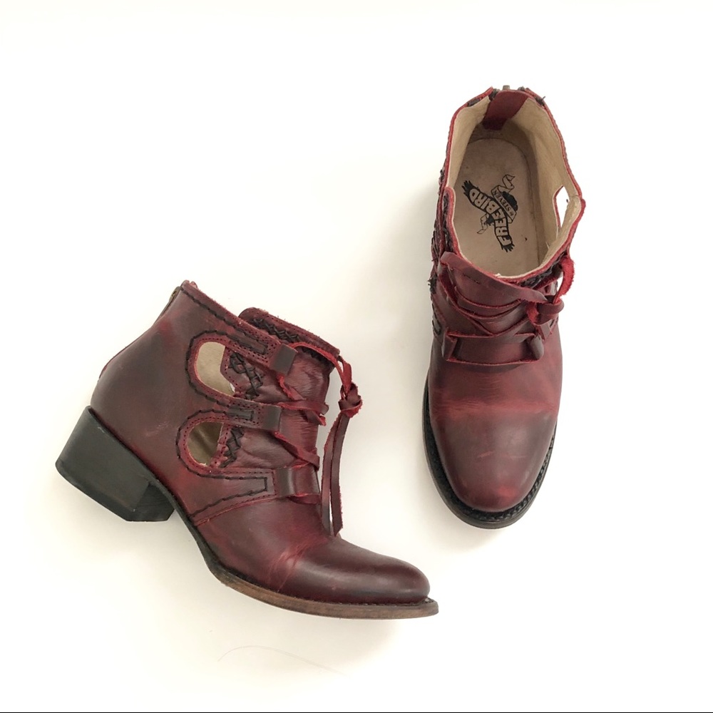Freebird Surge in Wine Sz 6 Leather